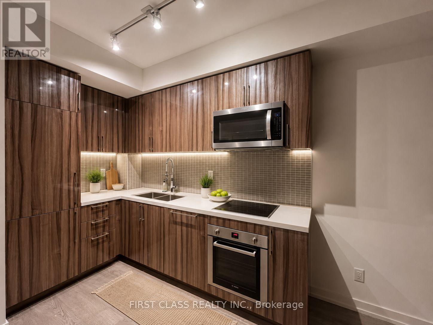 #601 1 GRANDVIEW AVENUE - 3