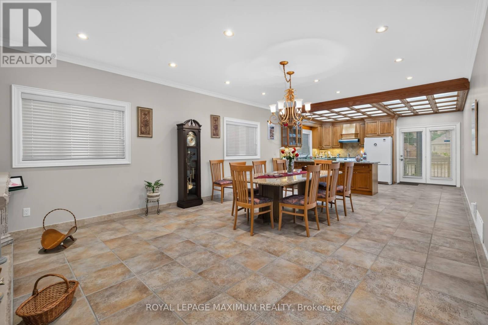 378 RUSTIC ROAD - 11