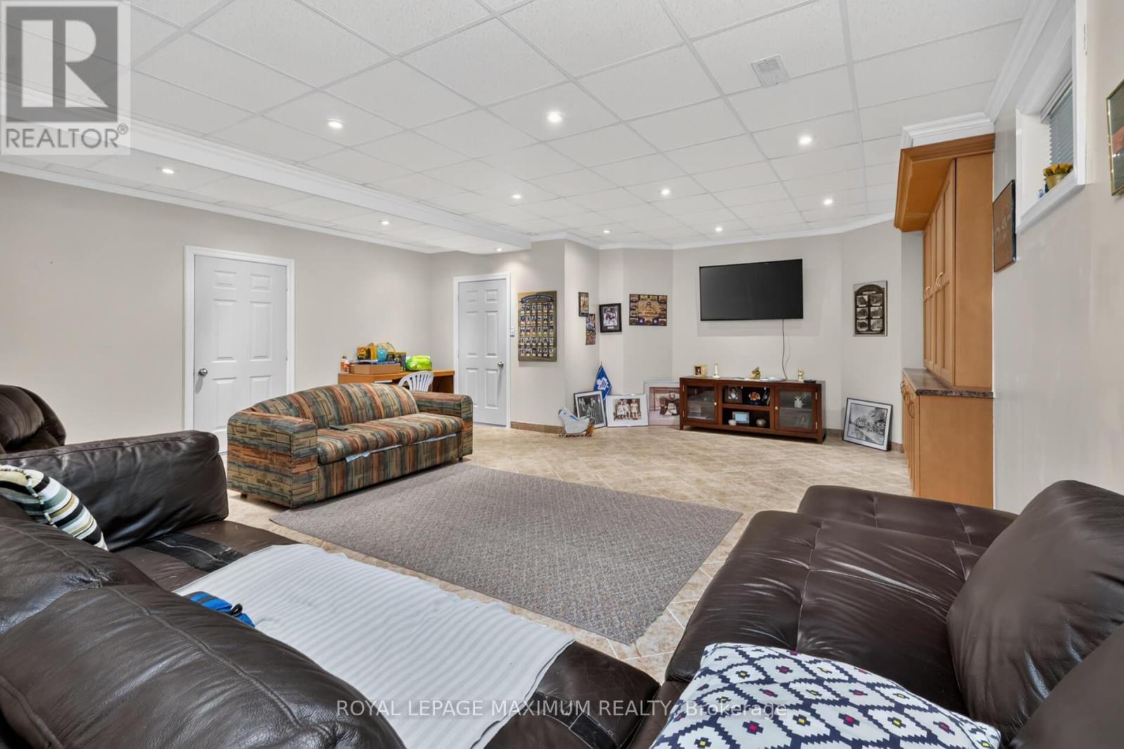 378 RUSTIC ROAD - 28