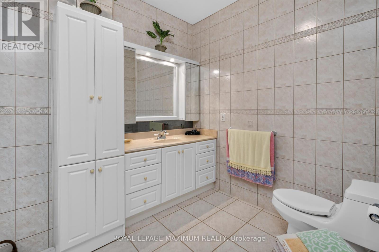 378 RUSTIC ROAD - 22