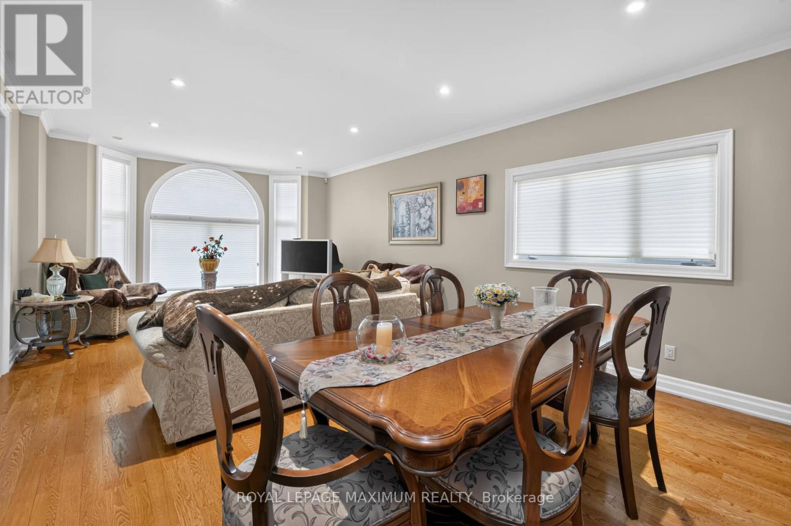 378 RUSTIC ROAD - 10