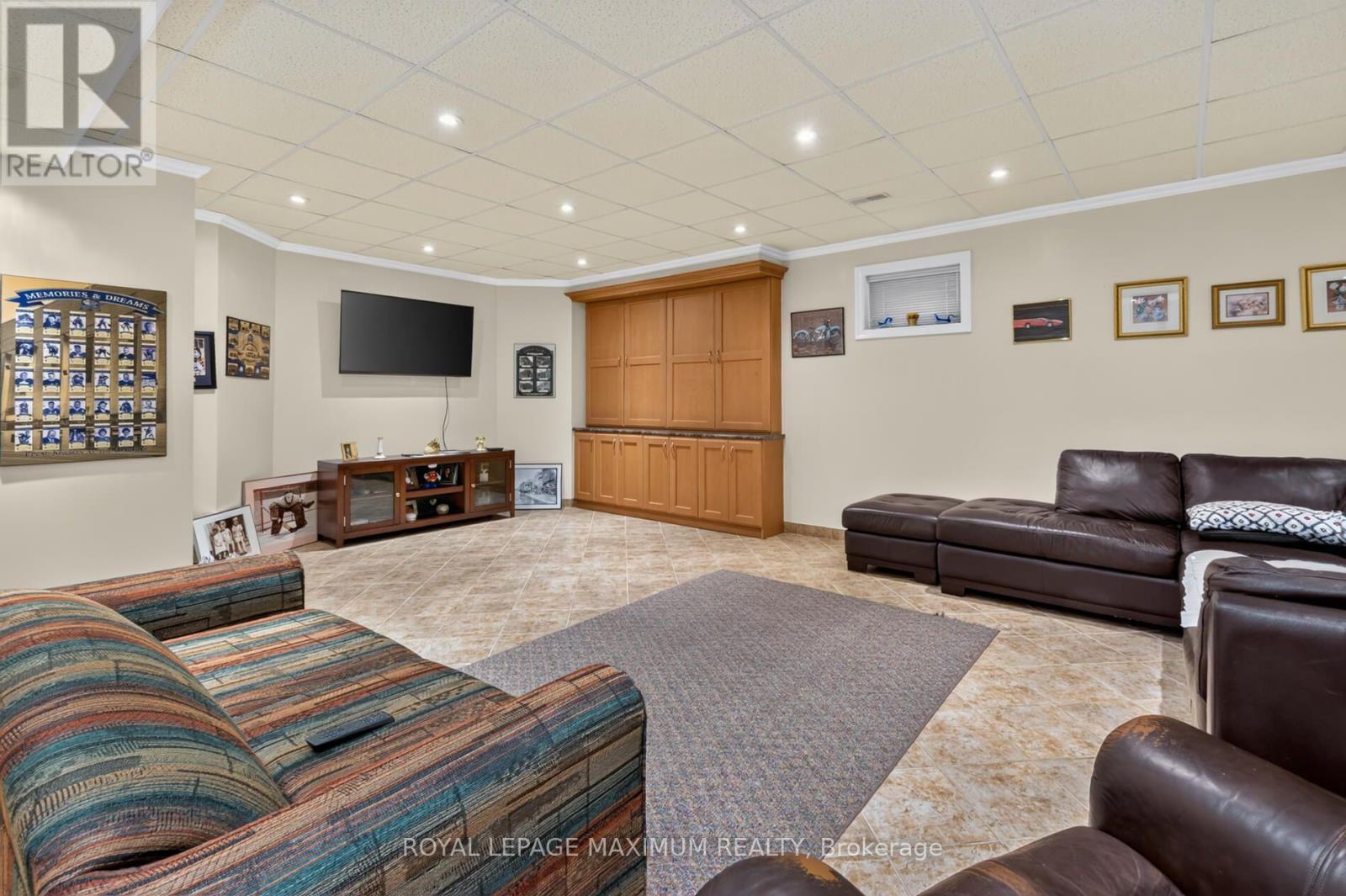 378 RUSTIC ROAD - 27