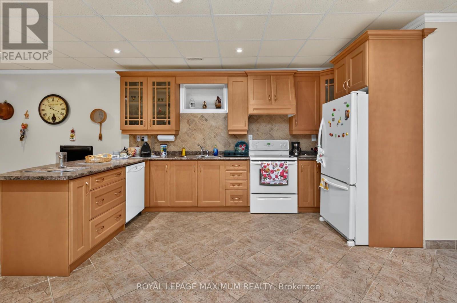378 RUSTIC ROAD - 33