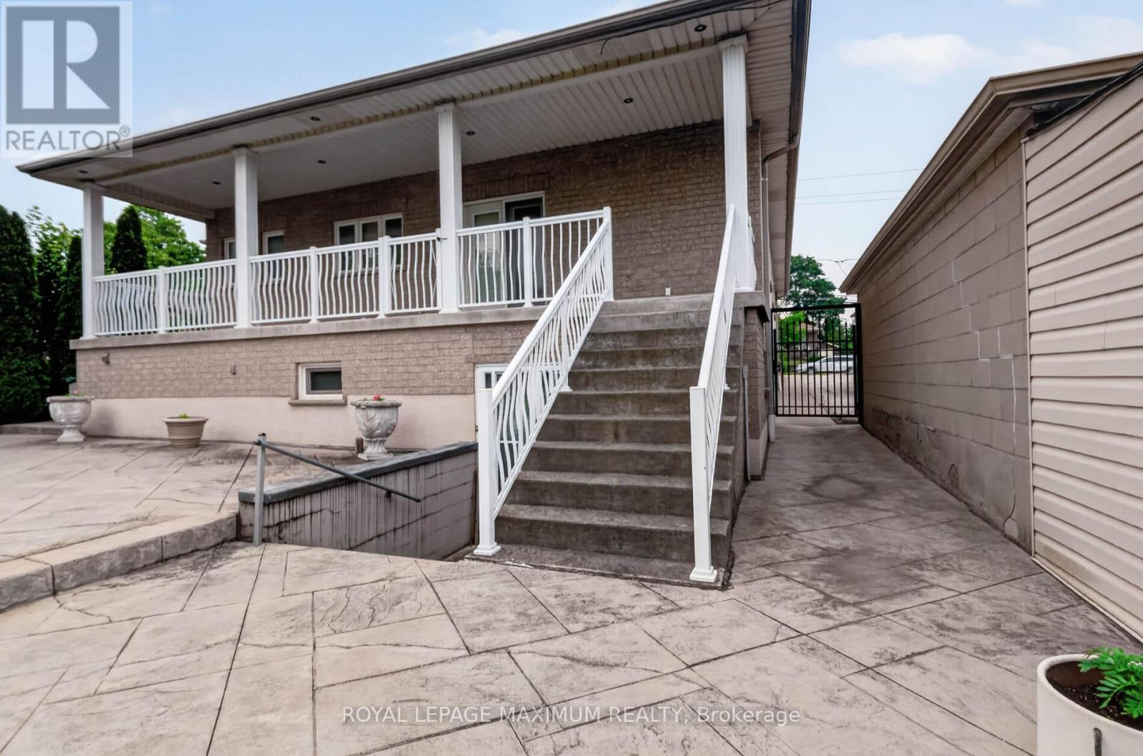 378 RUSTIC ROAD - 45