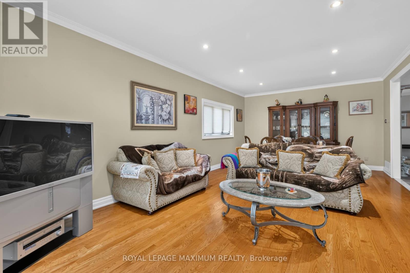 378 RUSTIC ROAD - 8
