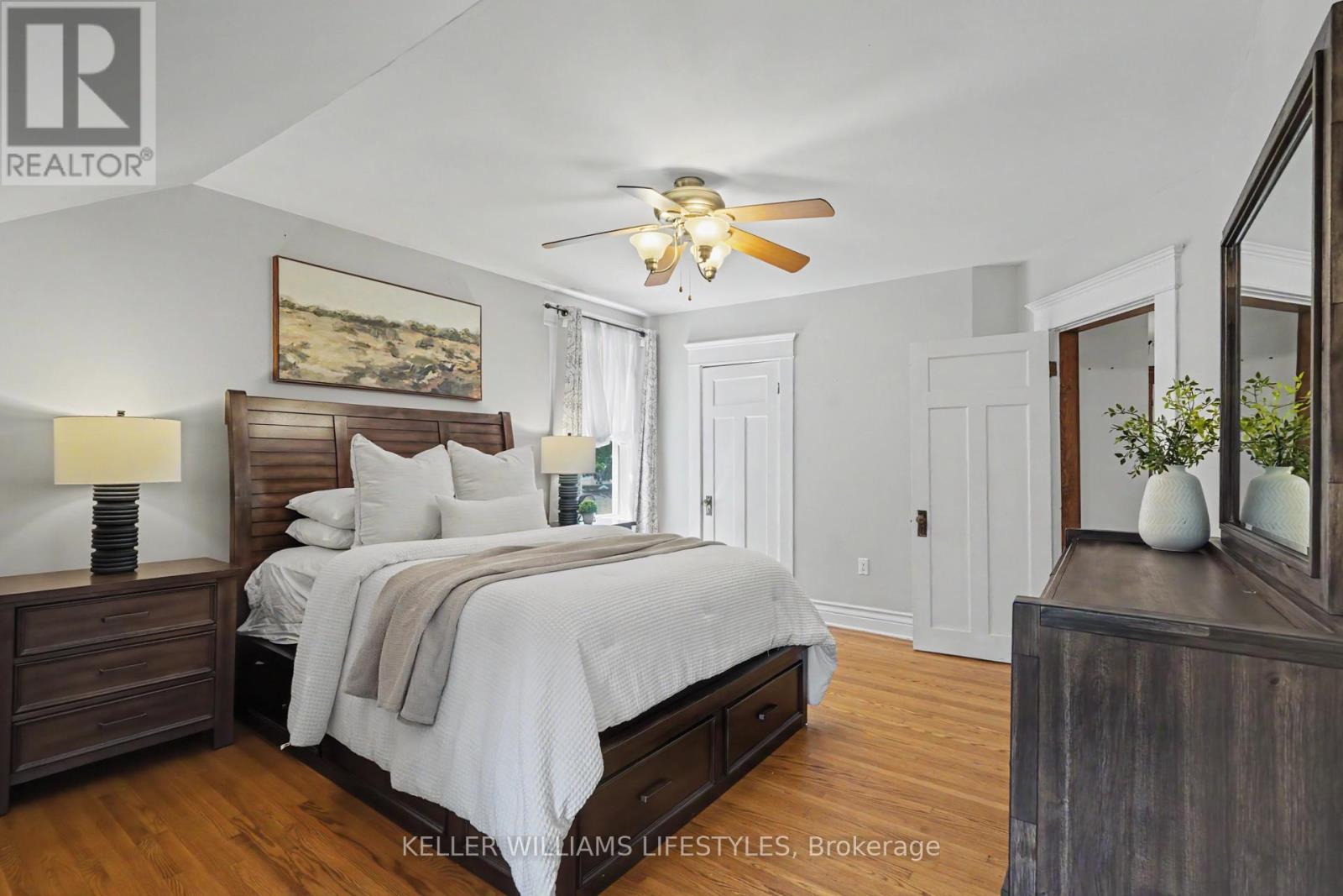 31 GERRARD STREET - 18