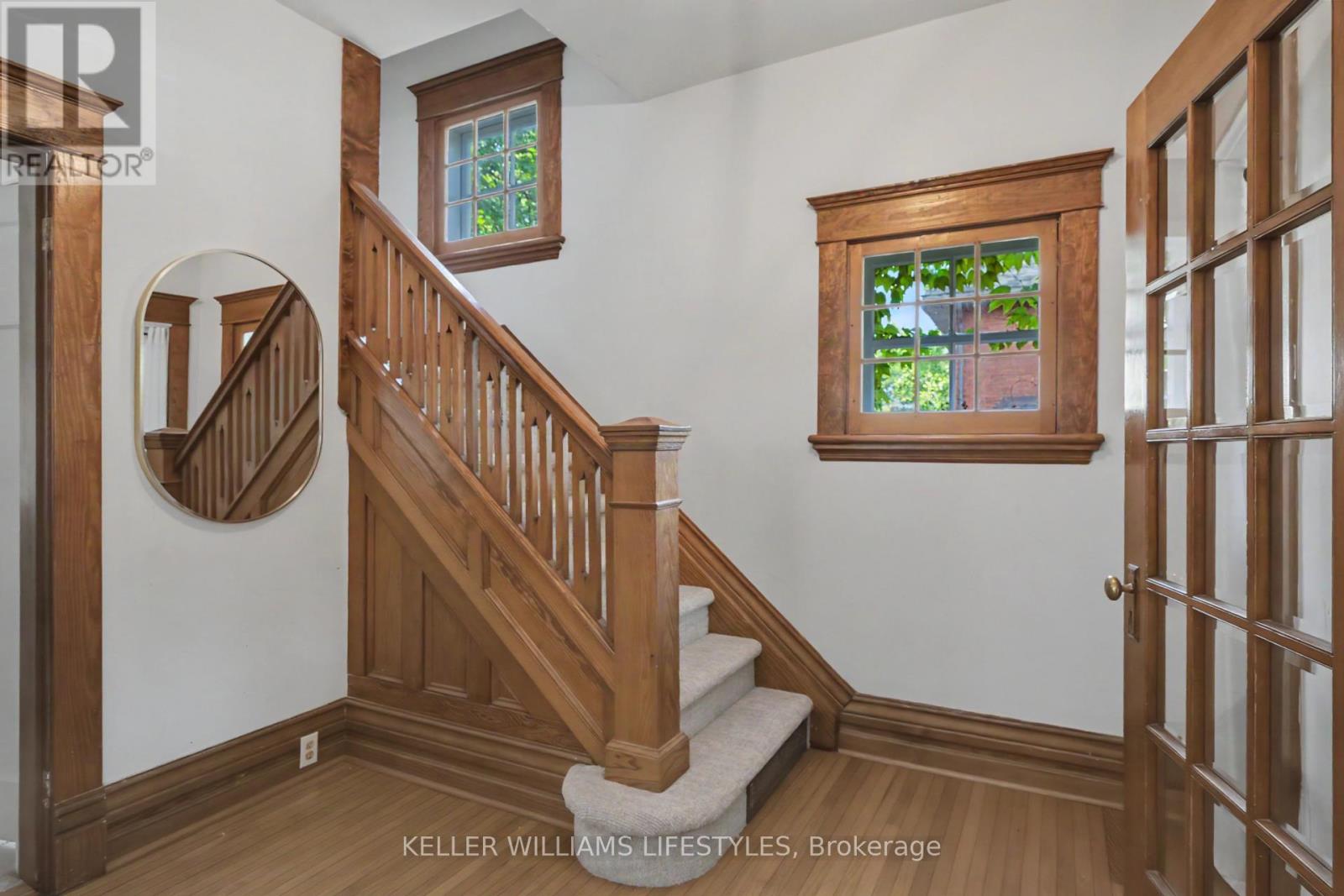 31 GERRARD STREET - 16