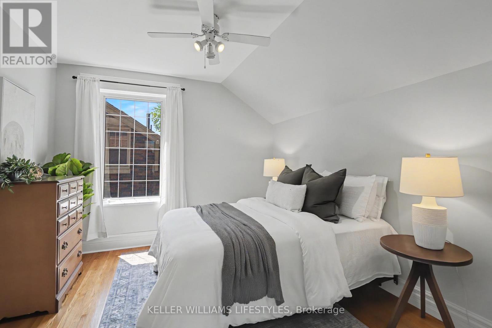 31 GERRARD STREET - 21