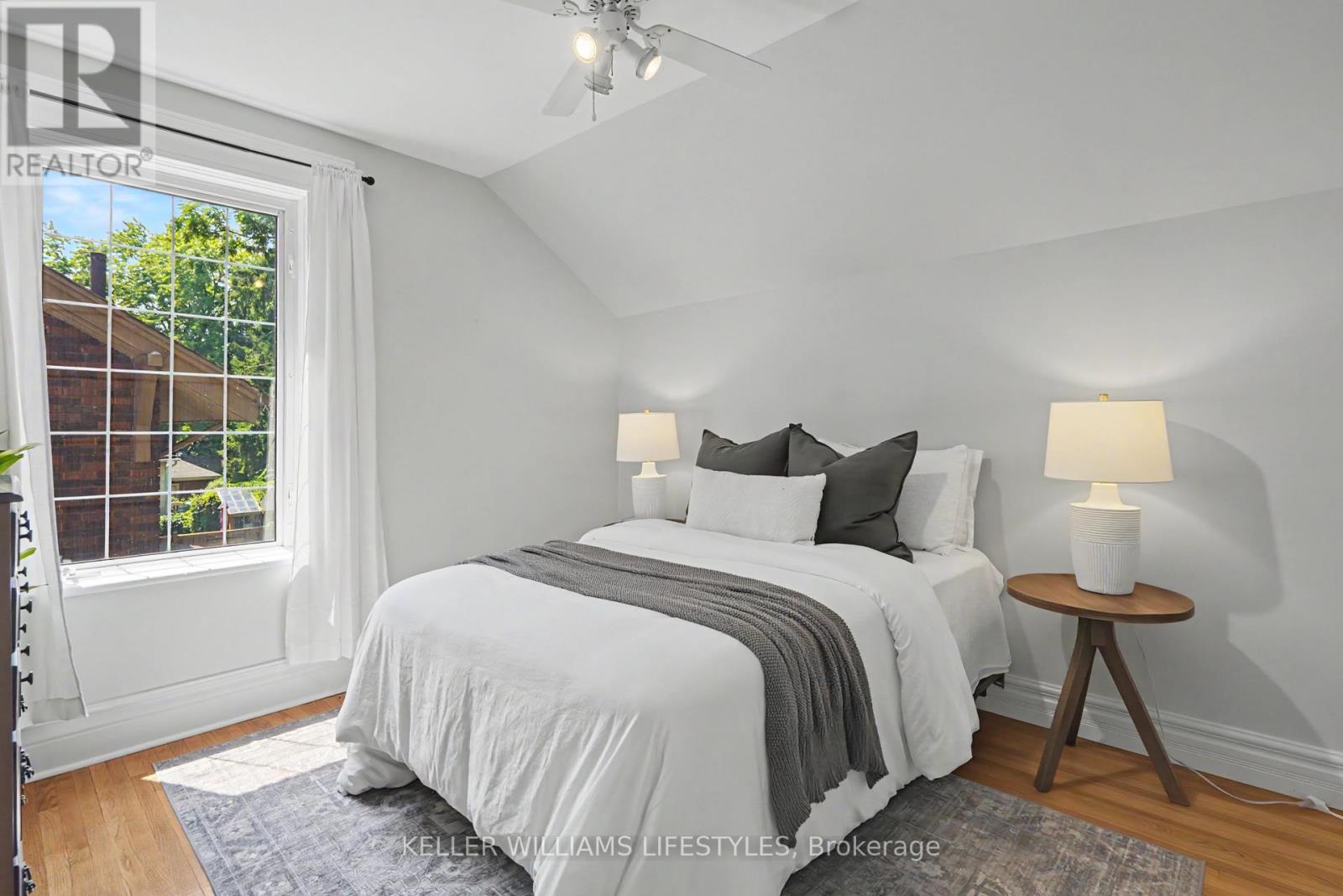 31 GERRARD STREET - 22