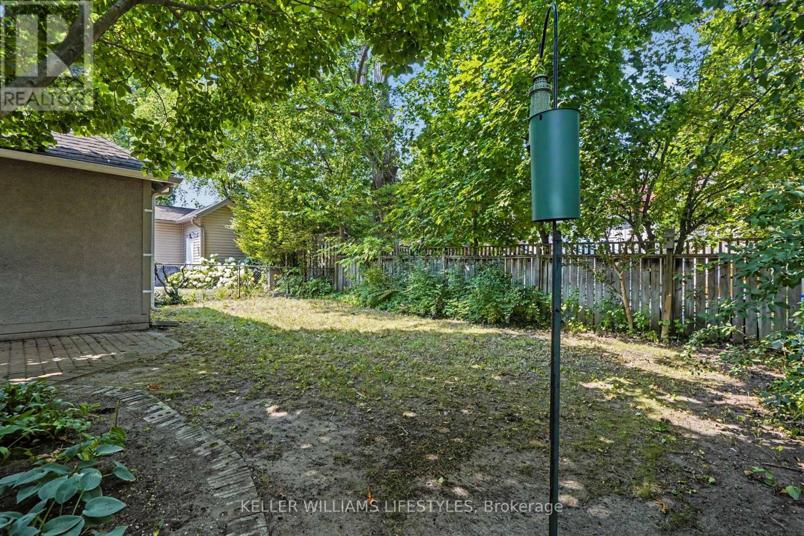 31 GERRARD STREET - 38