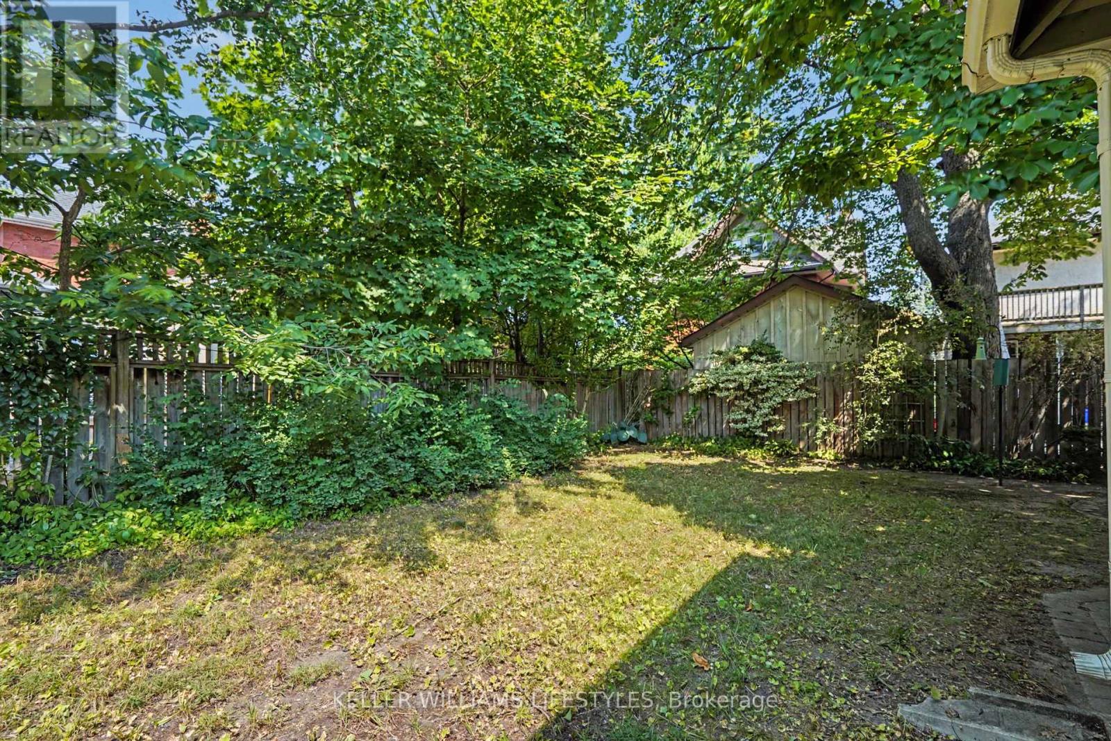 31 GERRARD STREET - 46