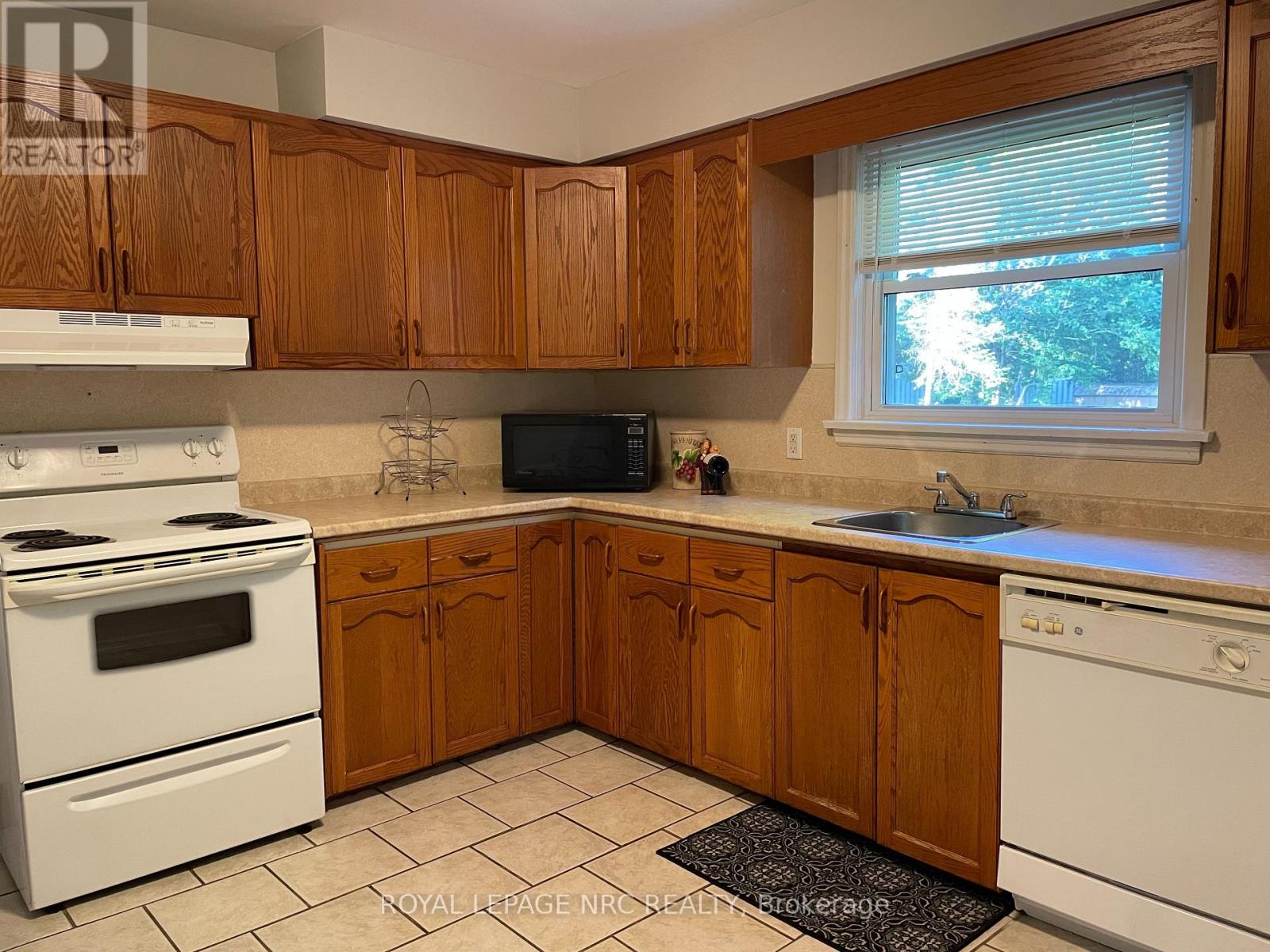 22 DUNBLANE AVENUE - 6