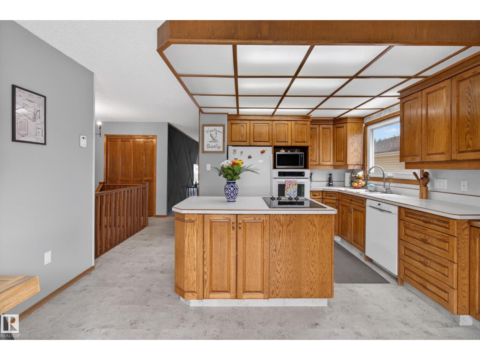 5329 65 St - 14