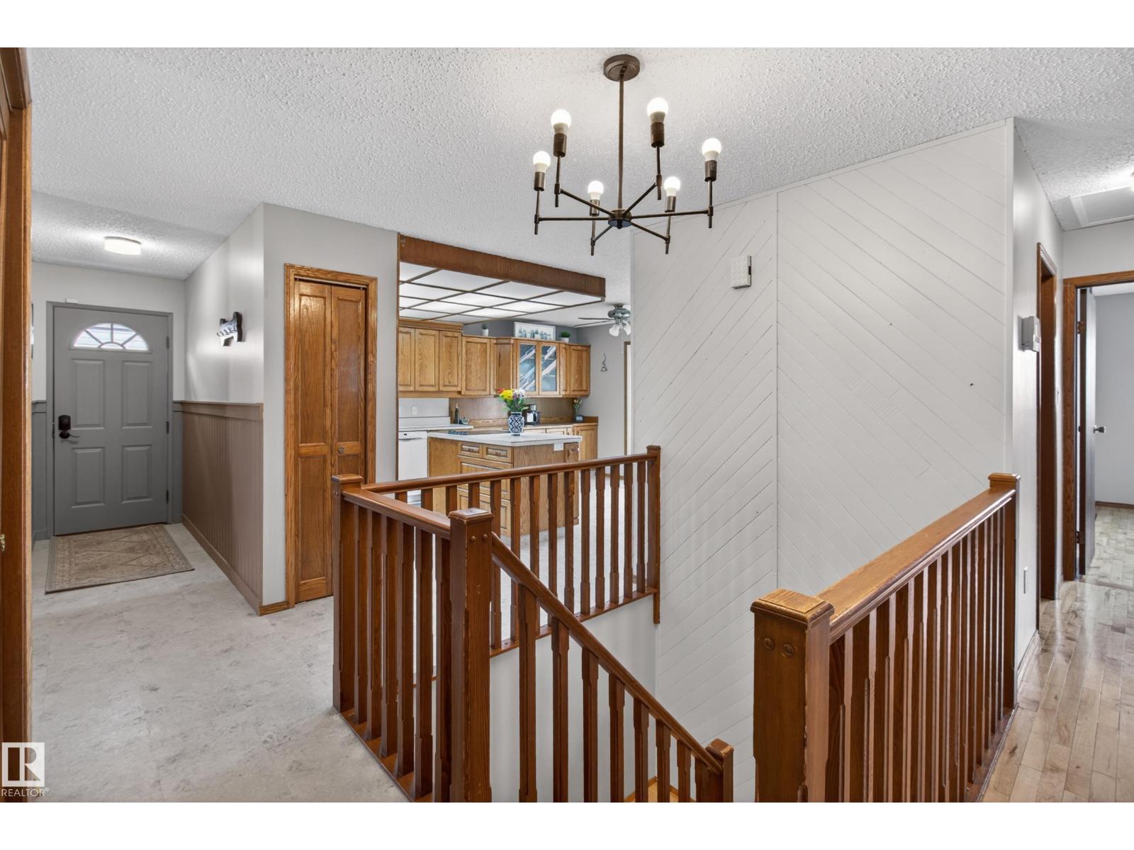 5329 65 St - 20