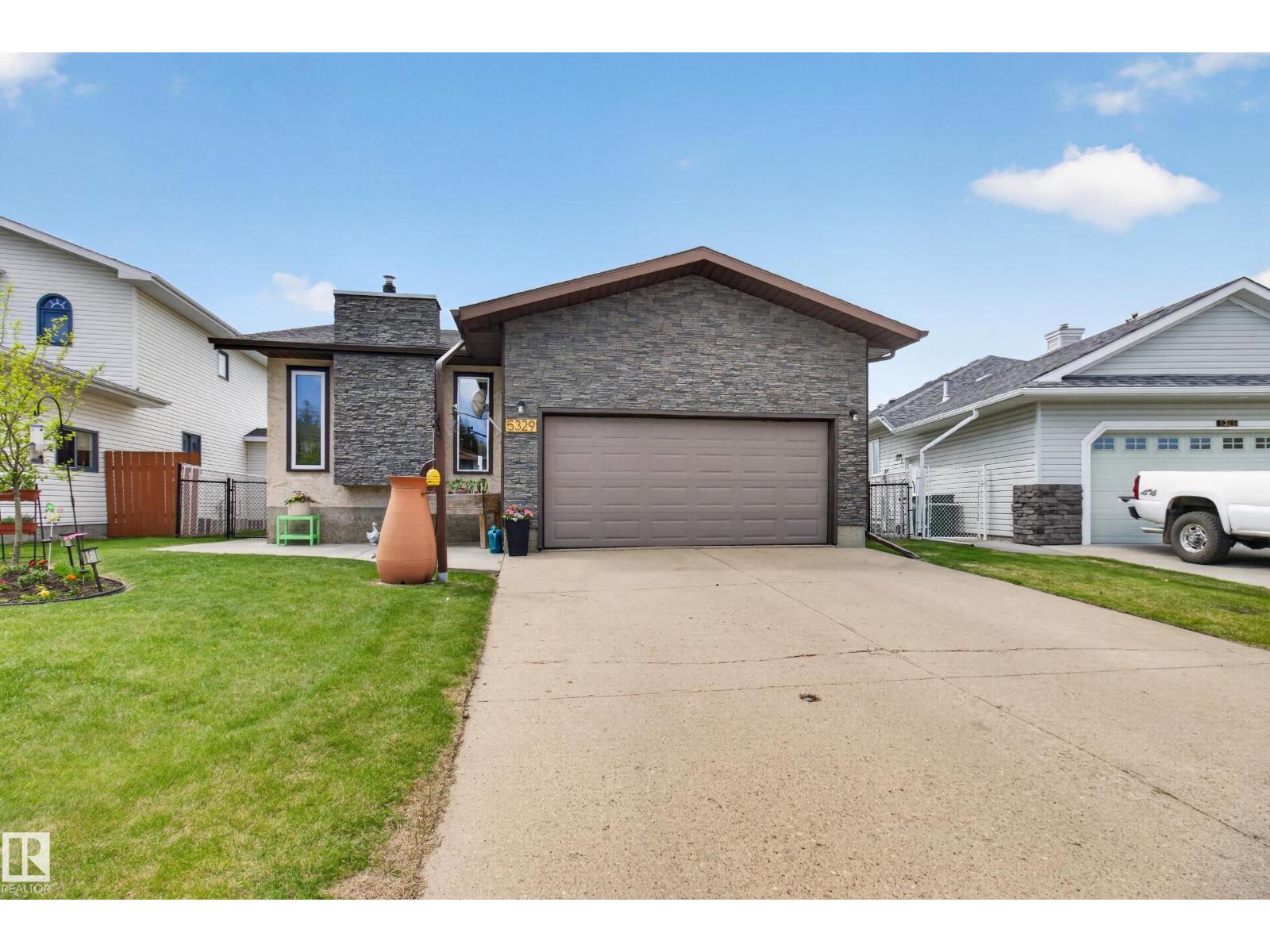 5329 65 St - 3