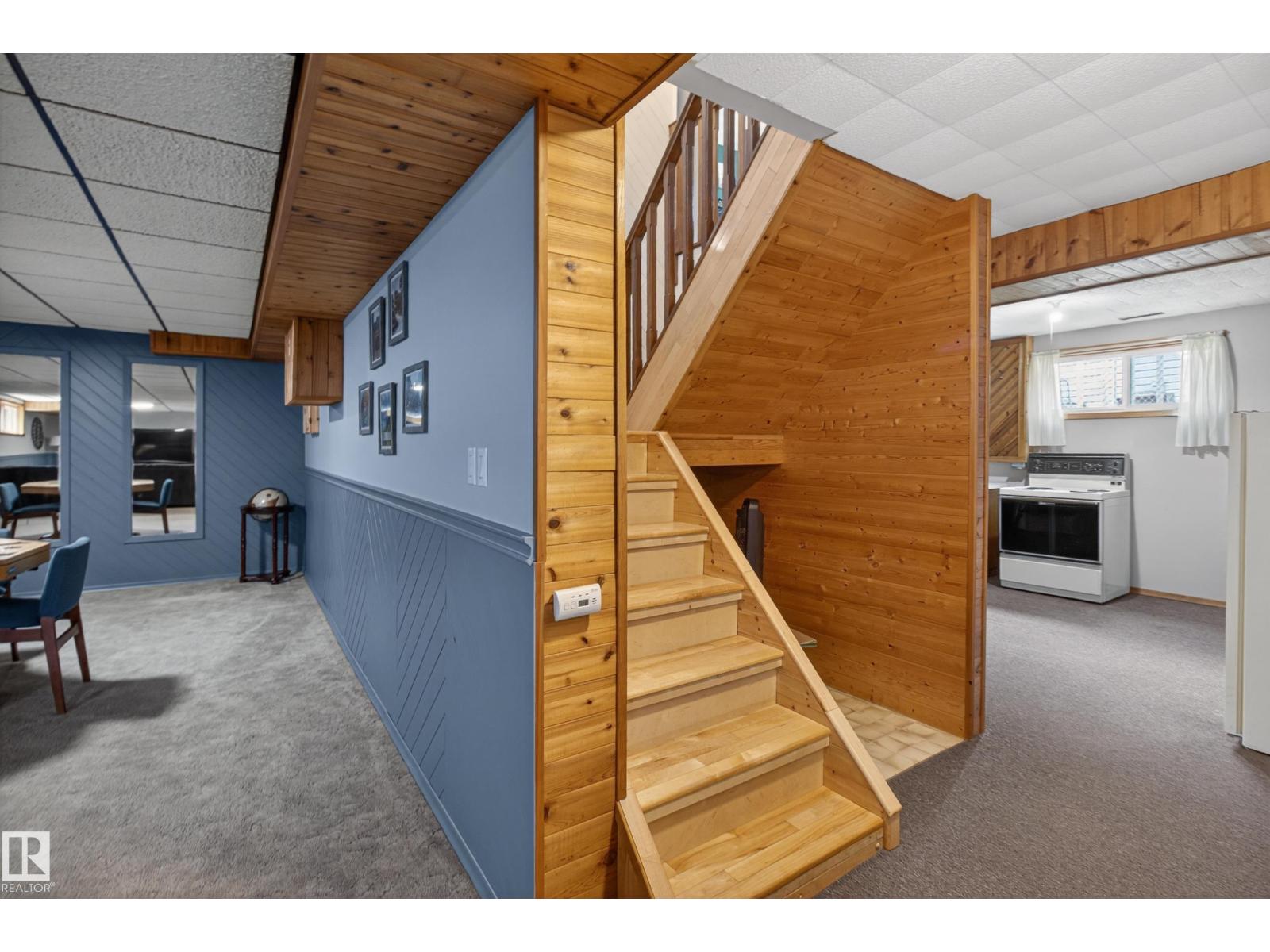 5329 65 St - 36