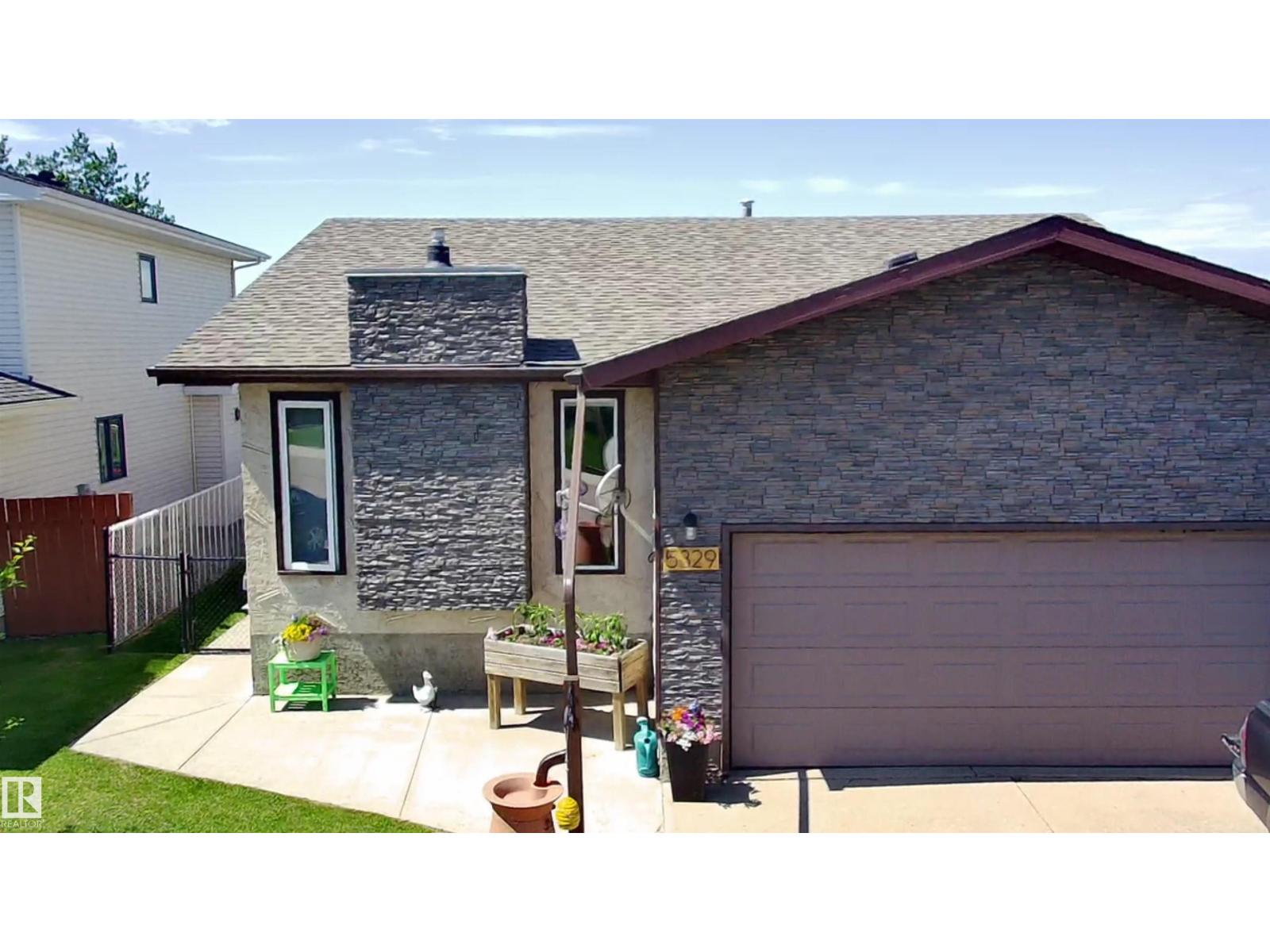 5329 65 St - 59