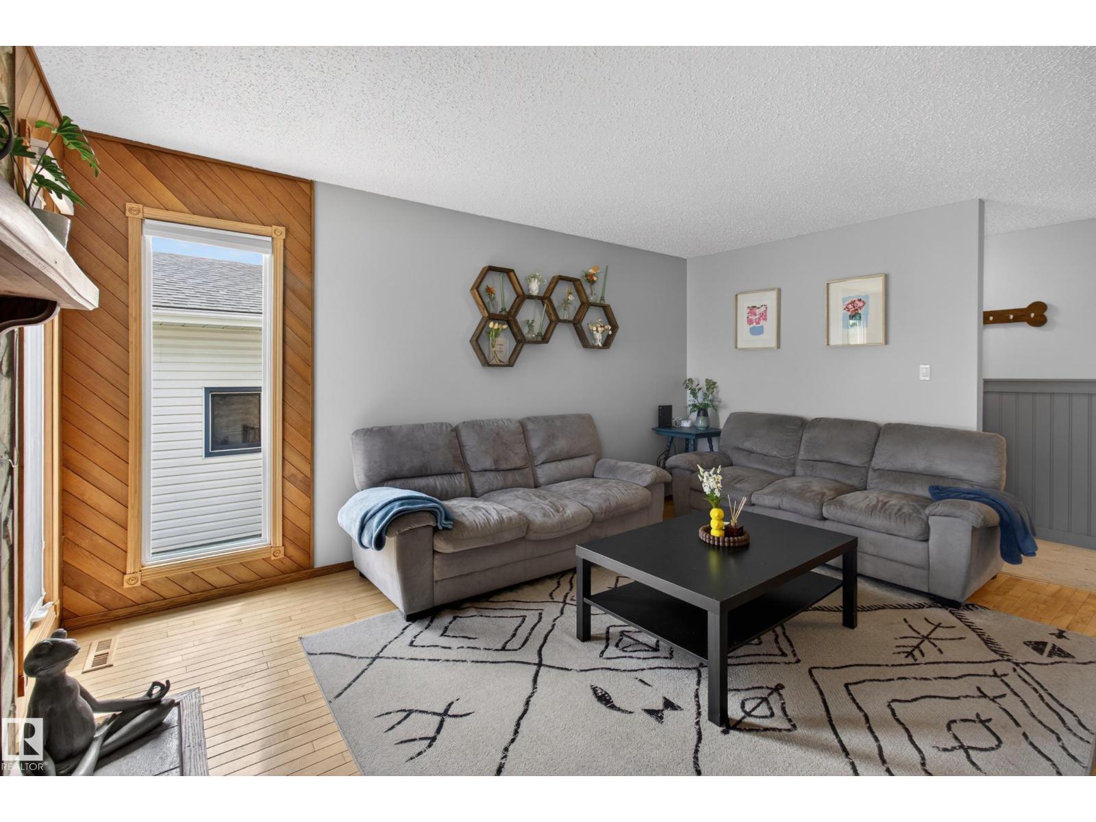 5329 65 St - 7