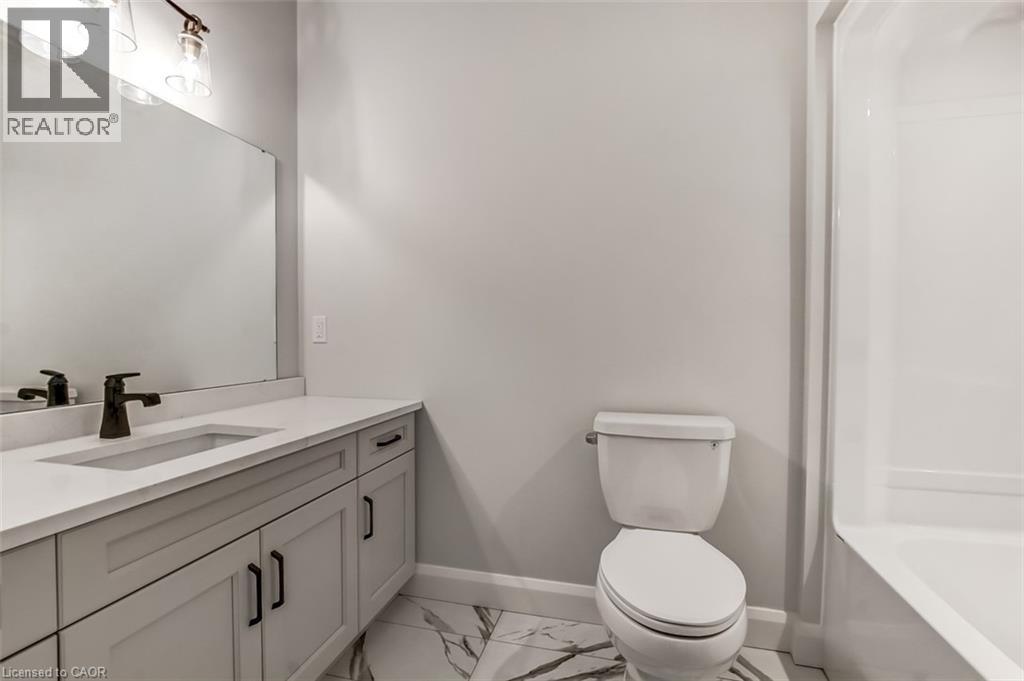 2-bedroom home for sale at 51 NORFOLK Street, Waterford ON · photo 6 of 26