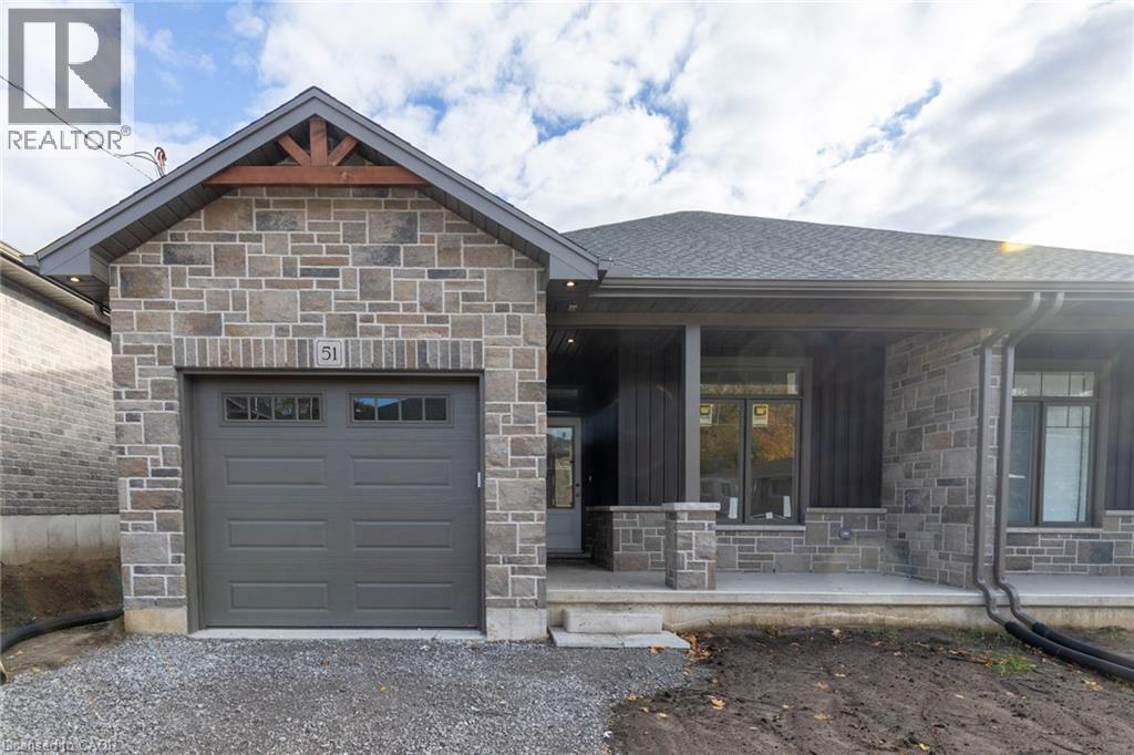 2-bedroom home for sale at 51 NORFOLK Street, Waterford ON · photo 2 of 26