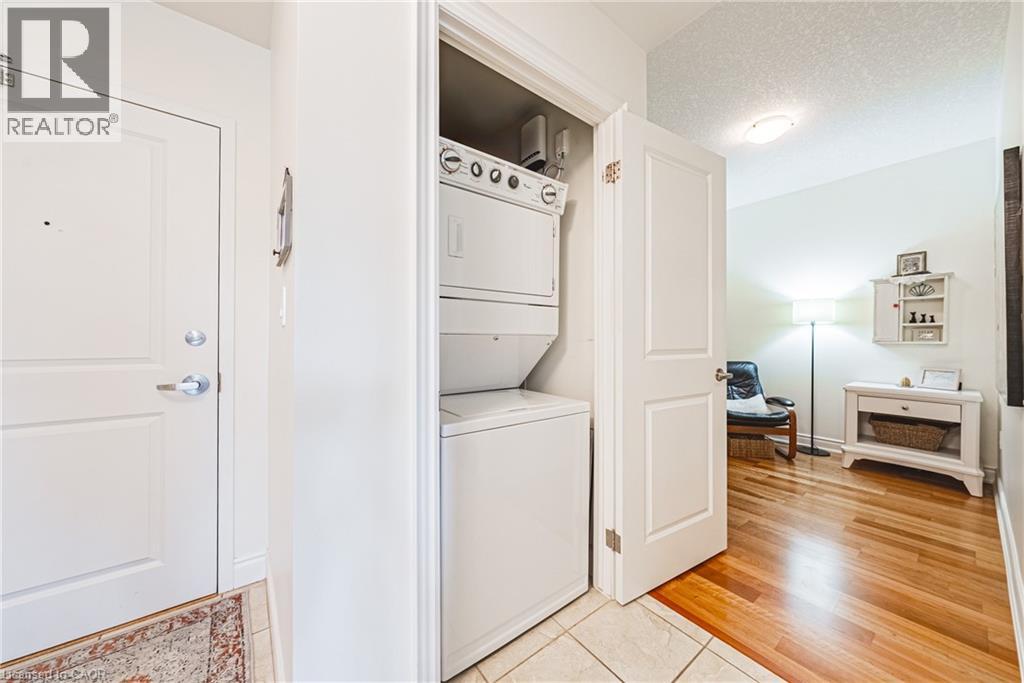 #312 125 WILSON Street W - 22
