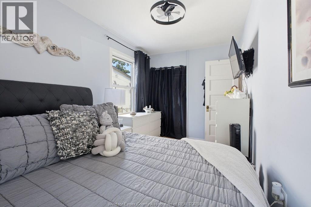 1030 CAMPBELL AVENUE - 10