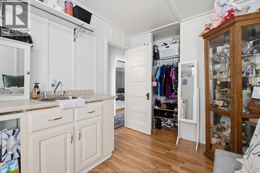 1030 CAMPBELL AVENUE - 12