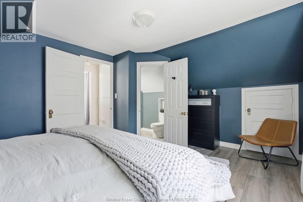 1030 CAMPBELL AVENUE - 15