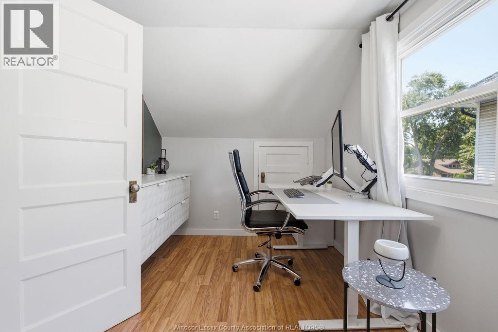 1030 CAMPBELL AVENUE - 19