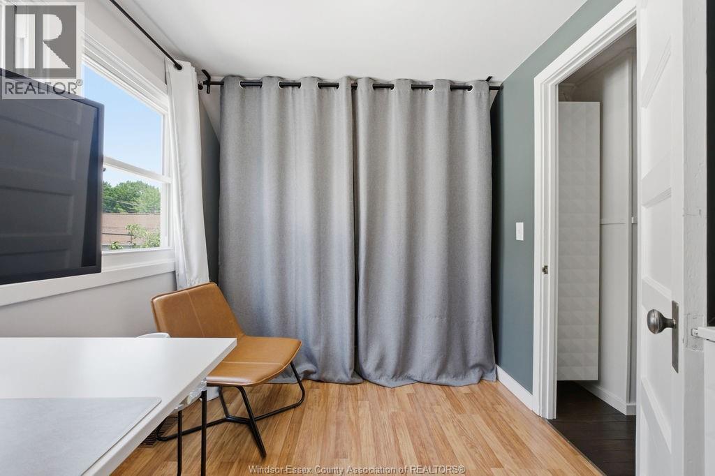 1030 CAMPBELL AVENUE - 20
