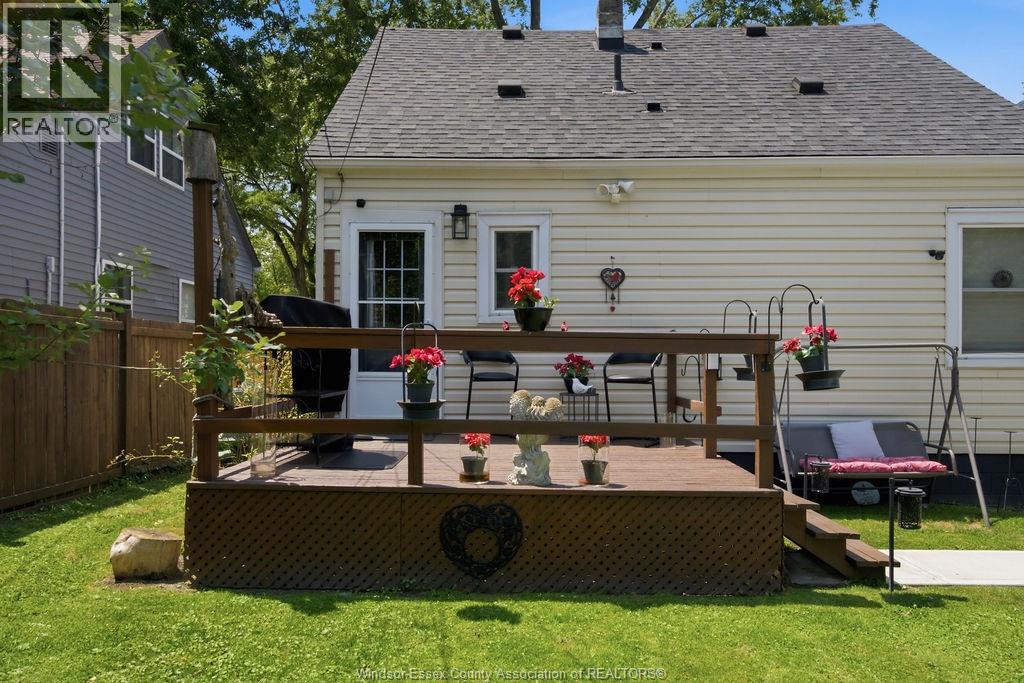 1030 CAMPBELL AVENUE - 21