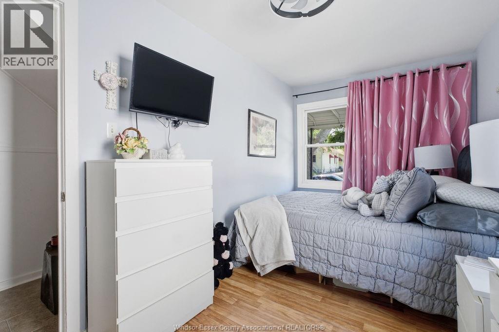 1030 CAMPBELL AVENUE - 9