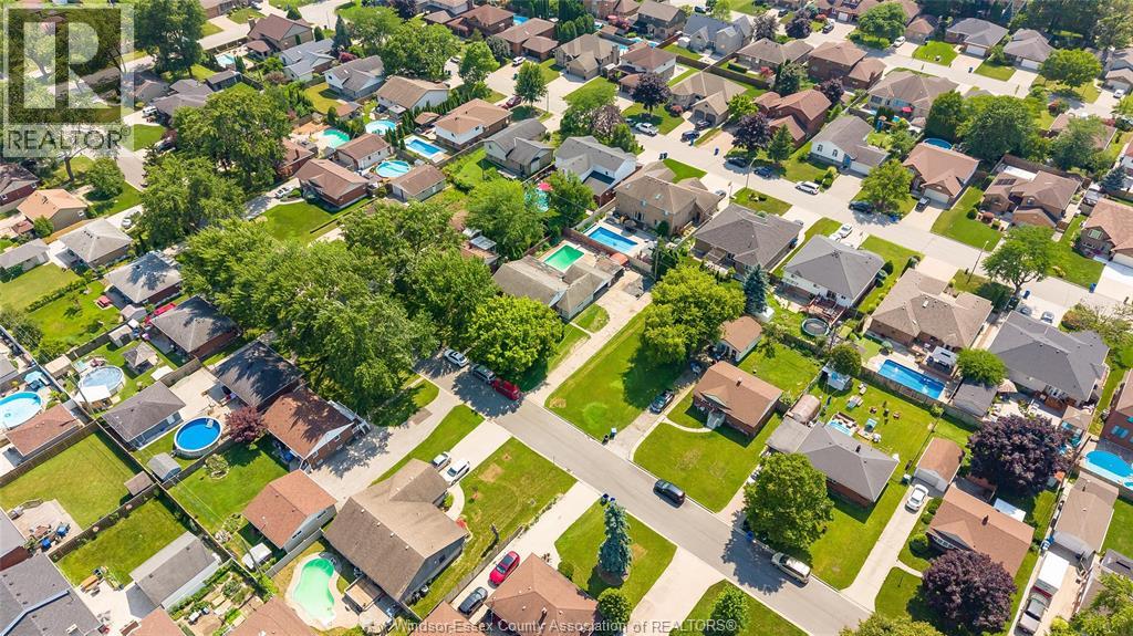 2605 ASKIN AVENUE - 2