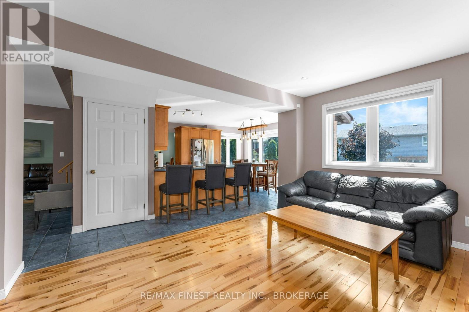 943 NEWHALL DRIVE - 13