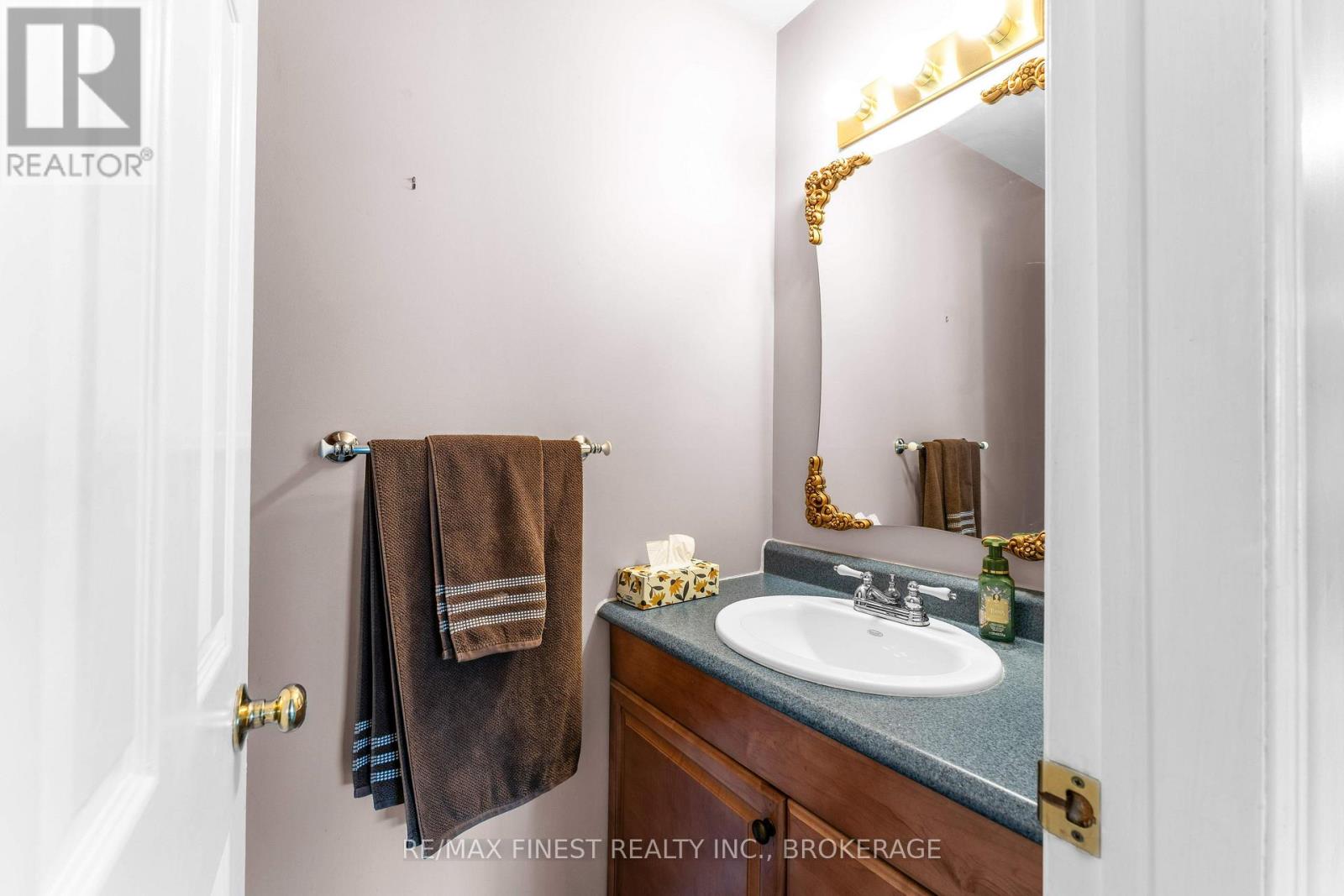 943 NEWHALL DRIVE - 20