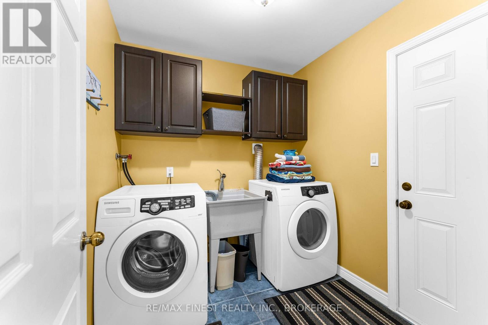 943 NEWHALL DRIVE - 21