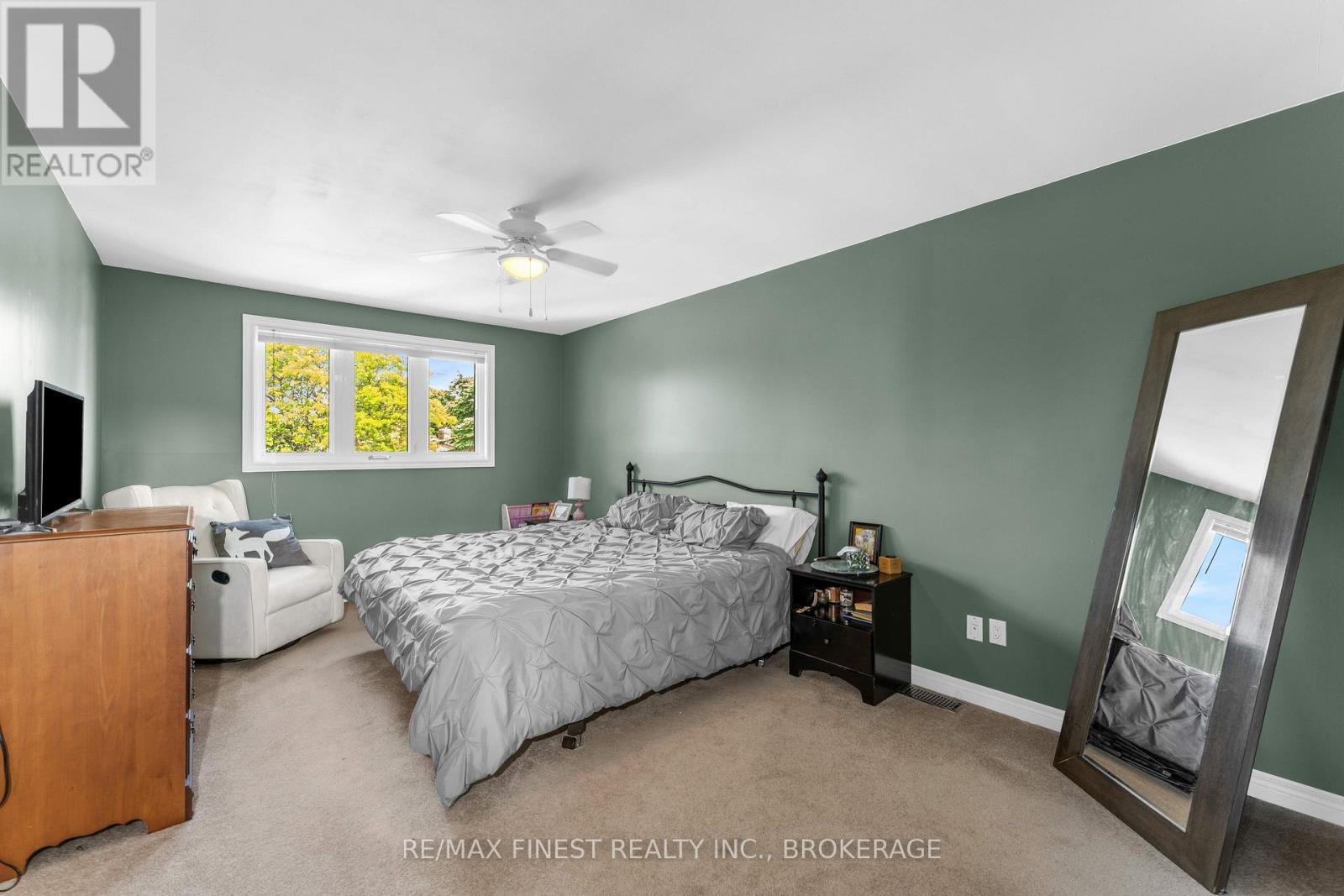 943 NEWHALL DRIVE - 23