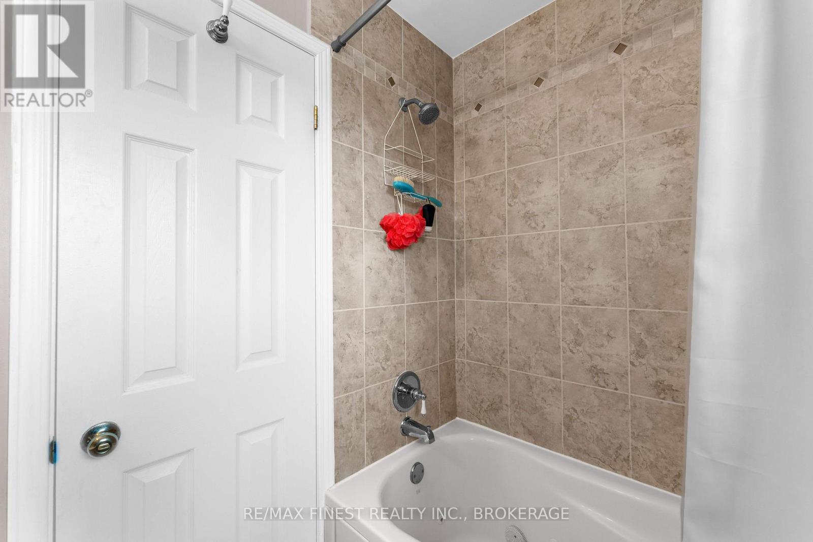 943 NEWHALL DRIVE - 27