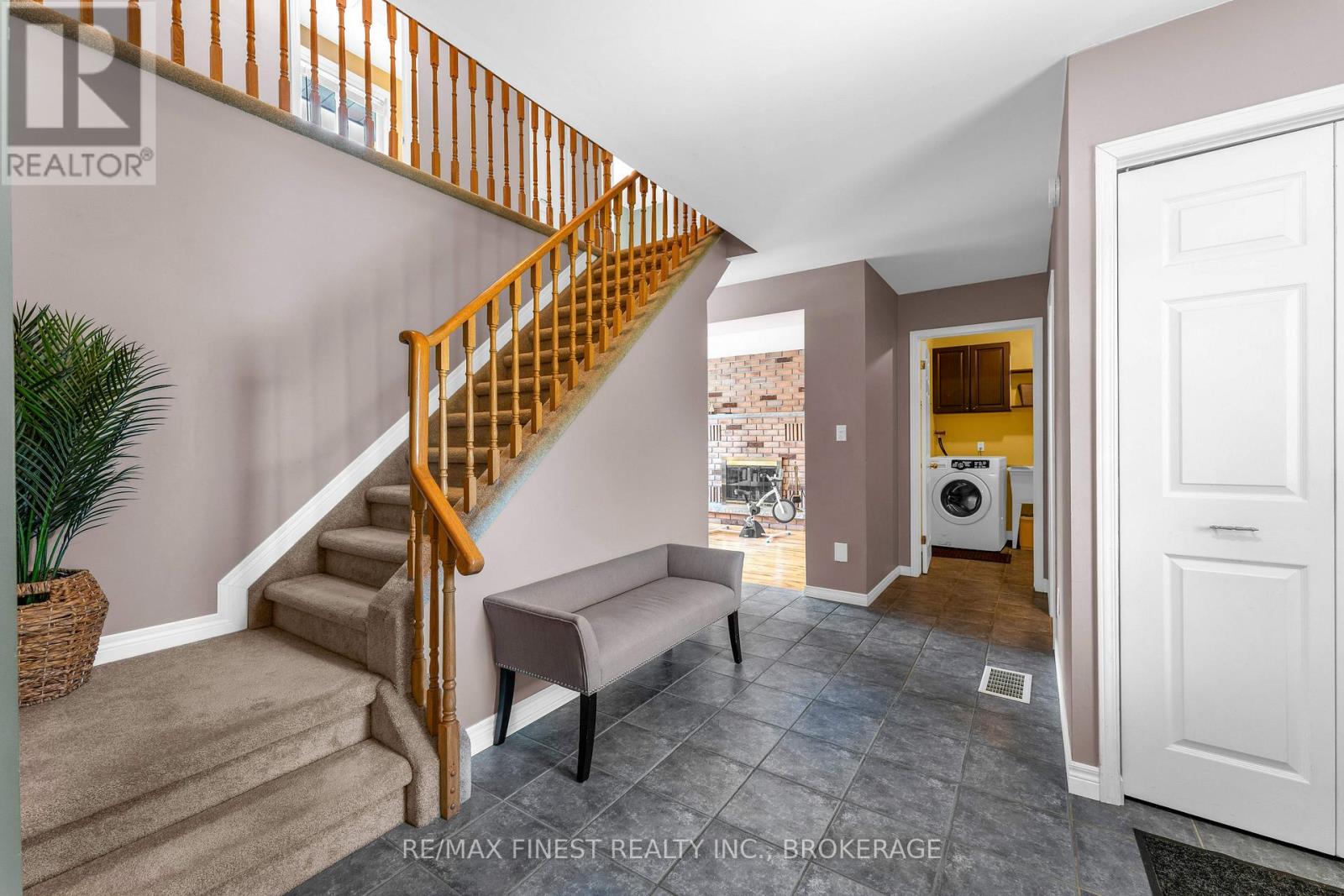 943 NEWHALL DRIVE - 3