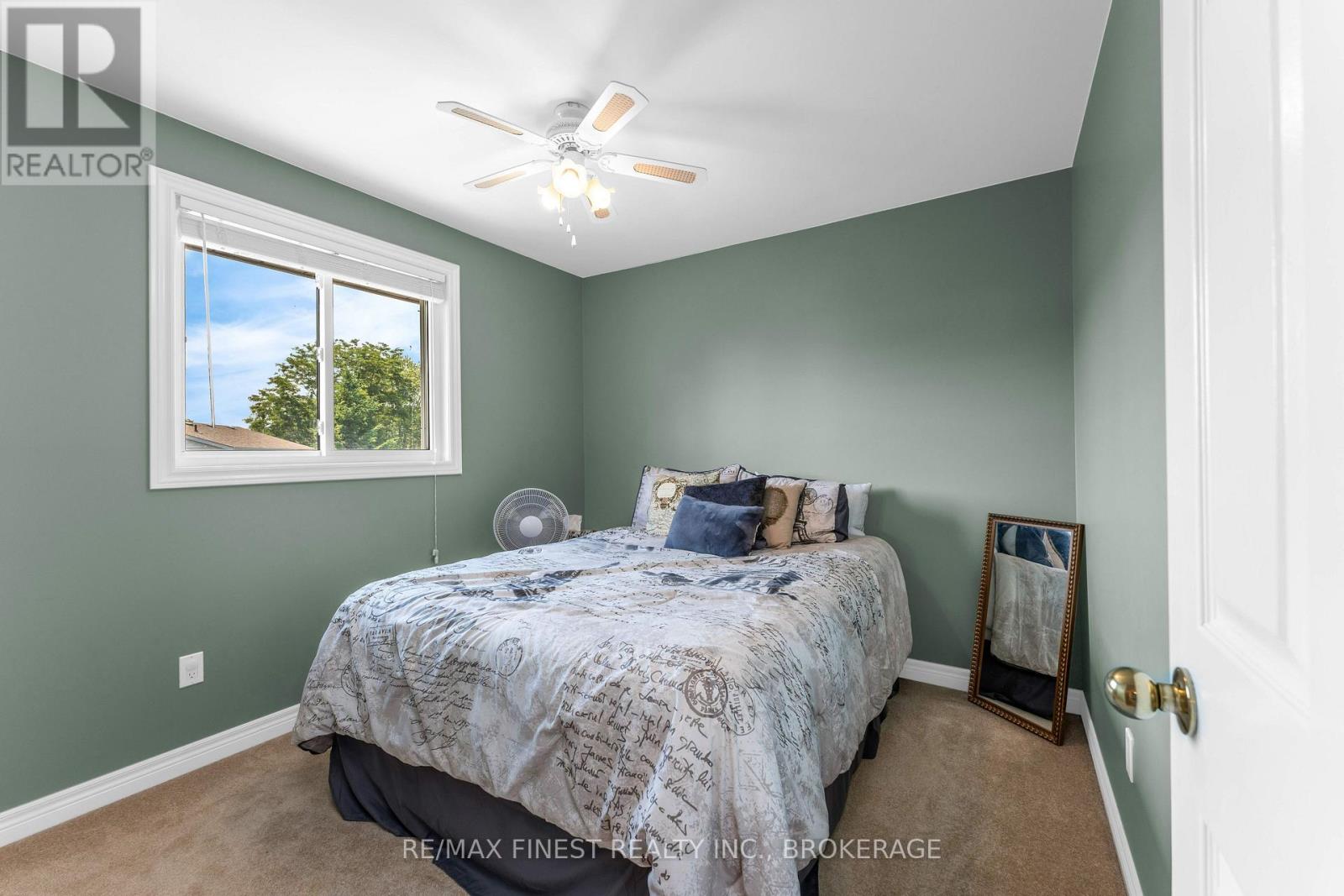 943 NEWHALL DRIVE - 32