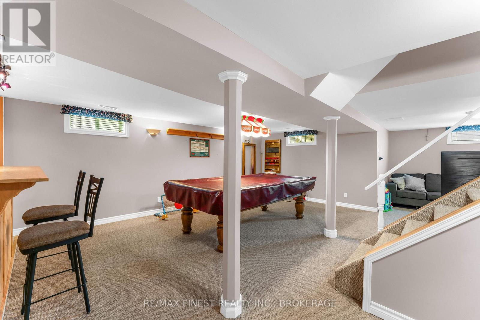 943 NEWHALL DRIVE - 35
