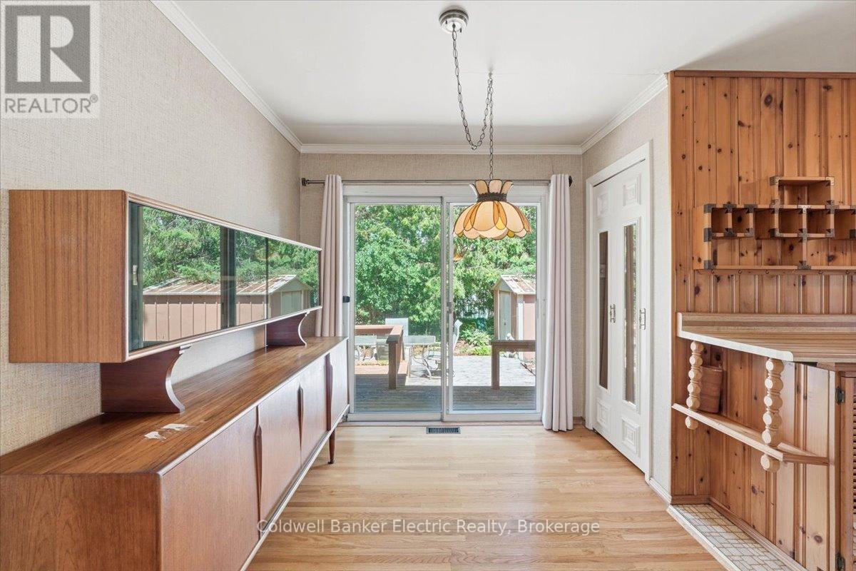 951 ST. PAUL'S STREET - 10