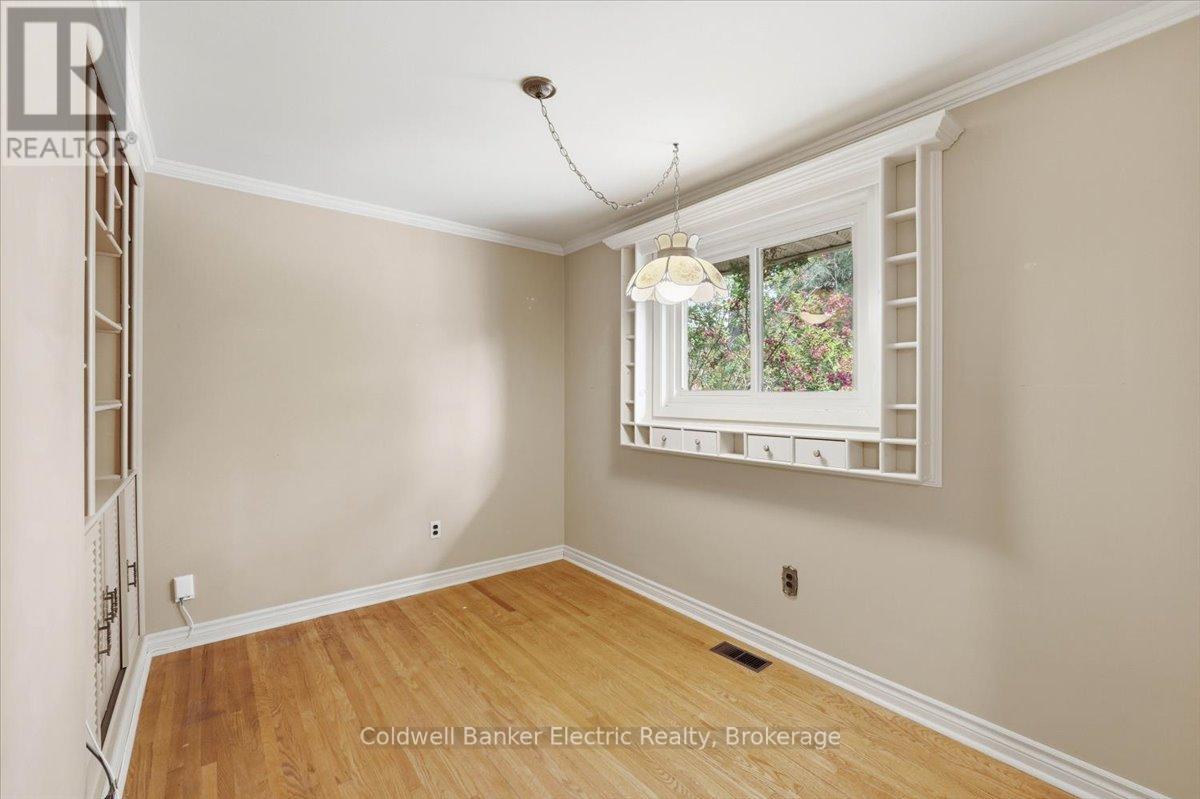951 ST. PAUL'S STREET - 16