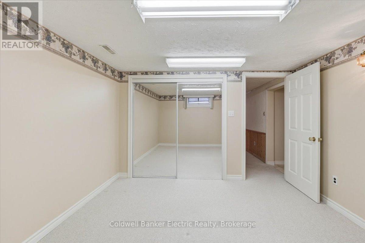 951 ST. PAUL'S STREET - 25