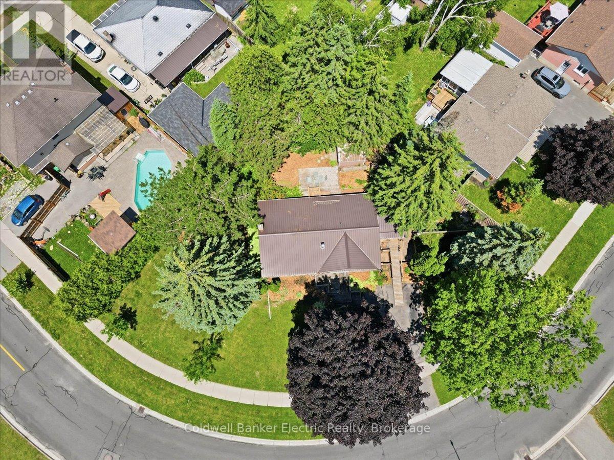 951 ST. PAUL'S STREET - 34
