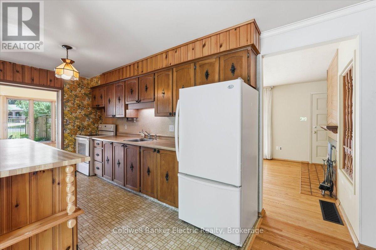 951 ST. PAUL'S STREET - 7