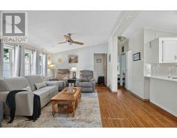 405 - 8685 Rock Glen Road, Lambton Shores, ON N0M1B0 Photo 9