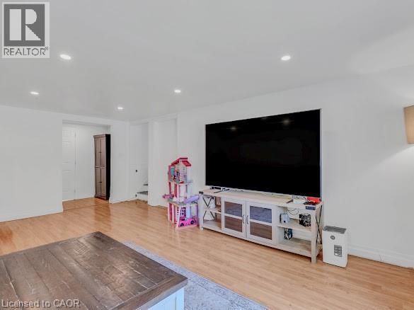 16 WOODMOUNT Drive - 24