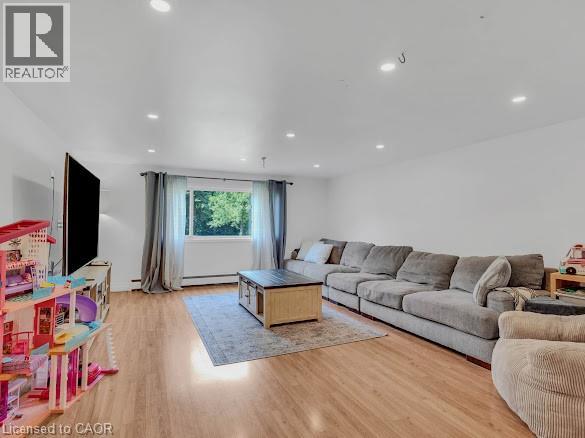 16 WOODMOUNT Drive - 22