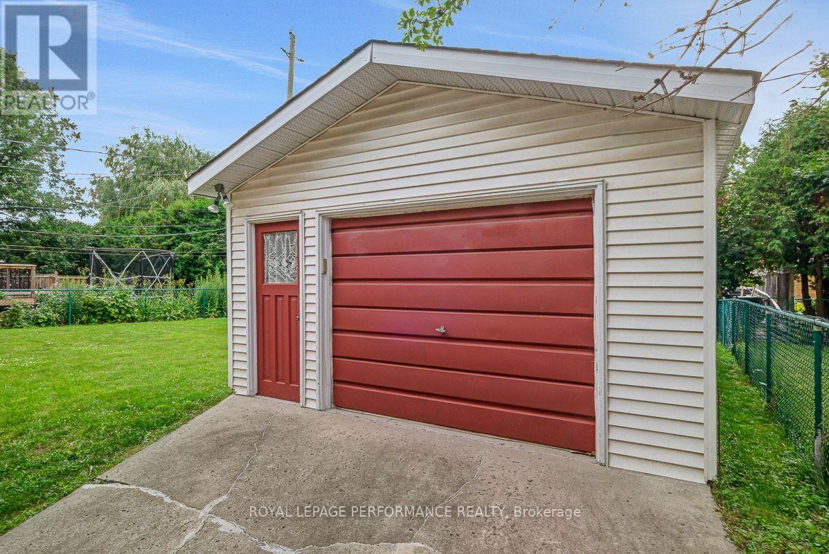 2038 ARCH STREET - 17